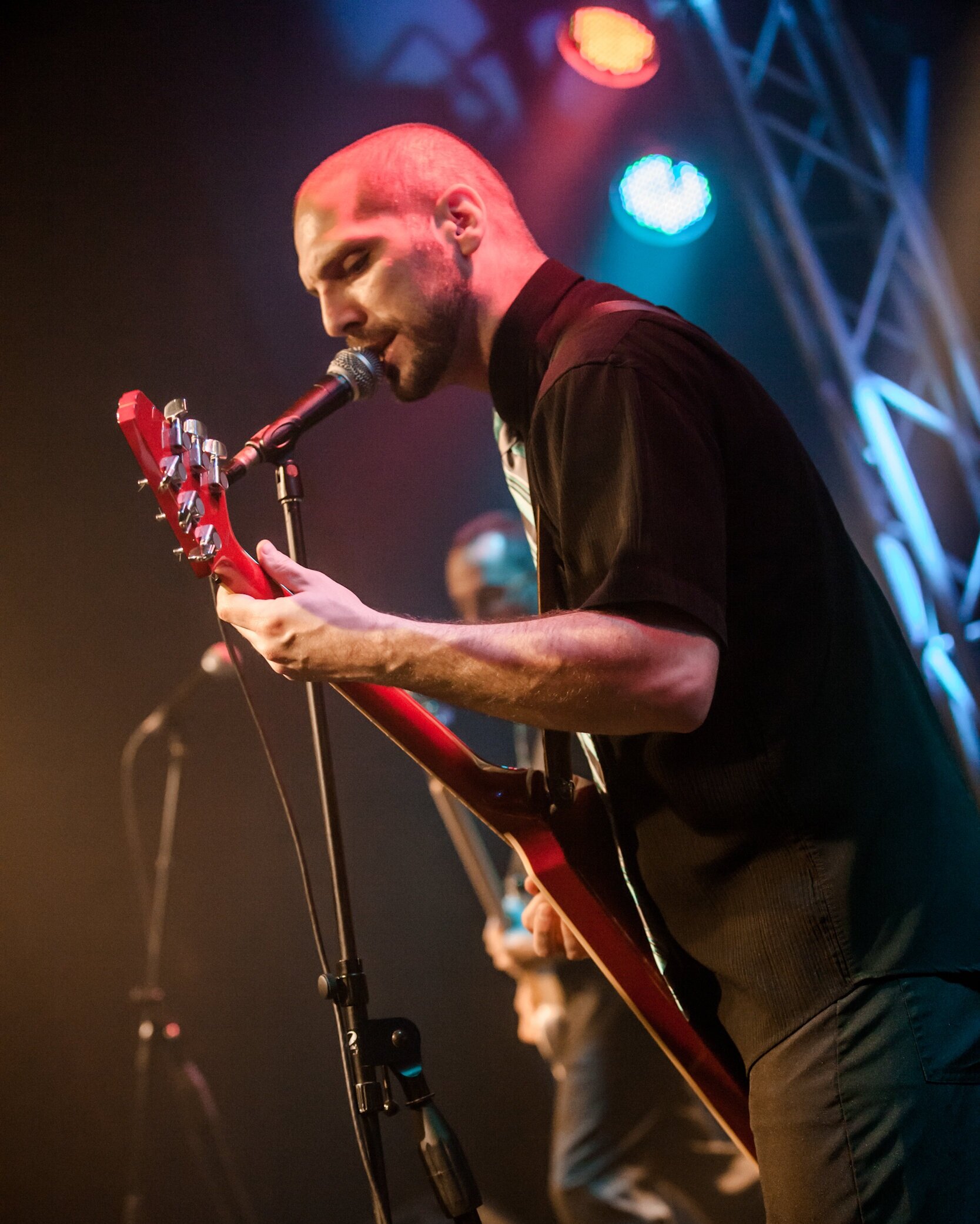 Francis TurbideGuitariste, chanteur.